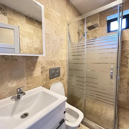 Yazz Villa